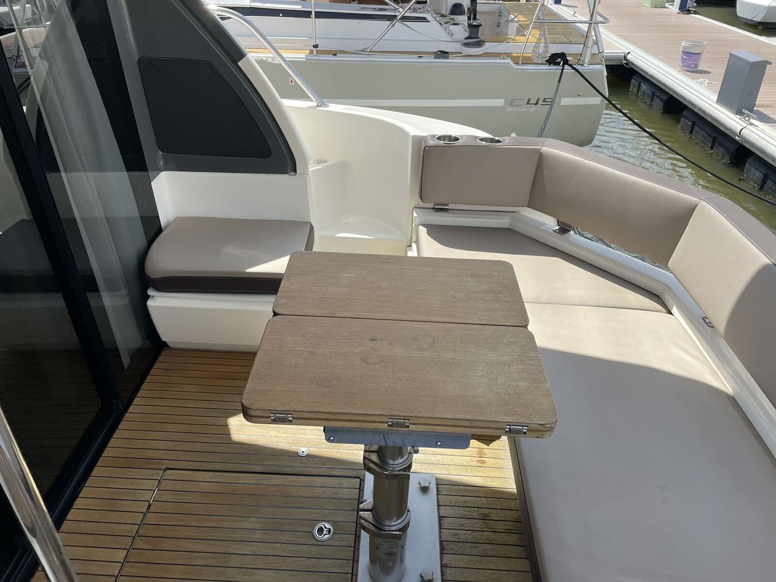 2018 Bavaria R40 Fly — фото 10
