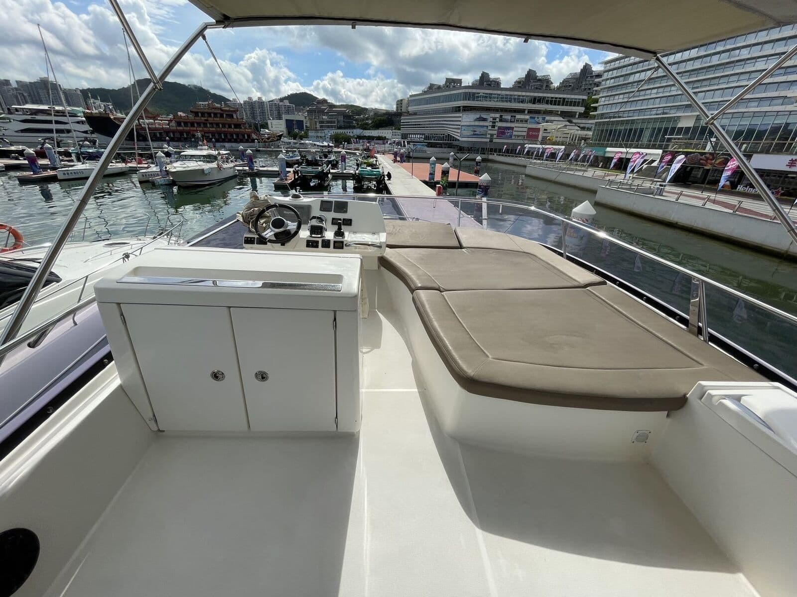 2011 Prestige 500 Flybridge — фото 16