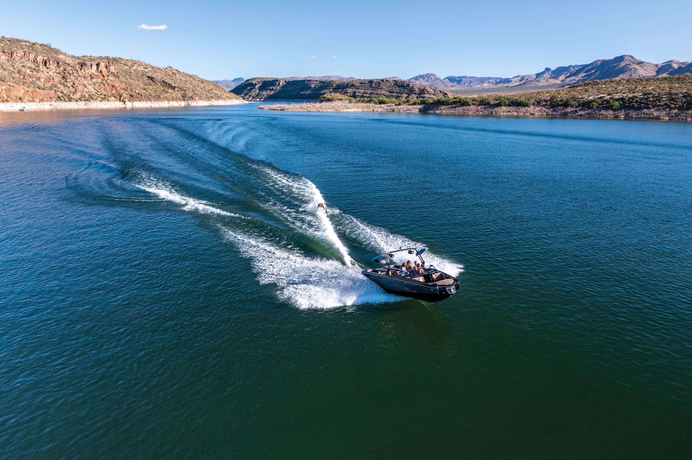 Установка двигателя MerCruiser