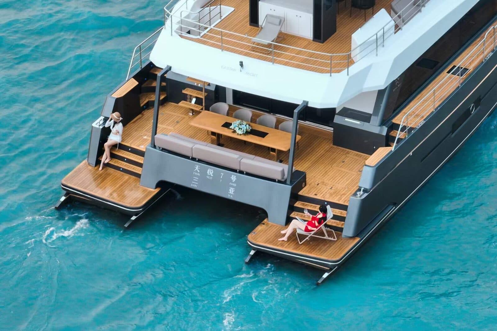 Powerboat с двигателем Yanmar 4LV / 8LV