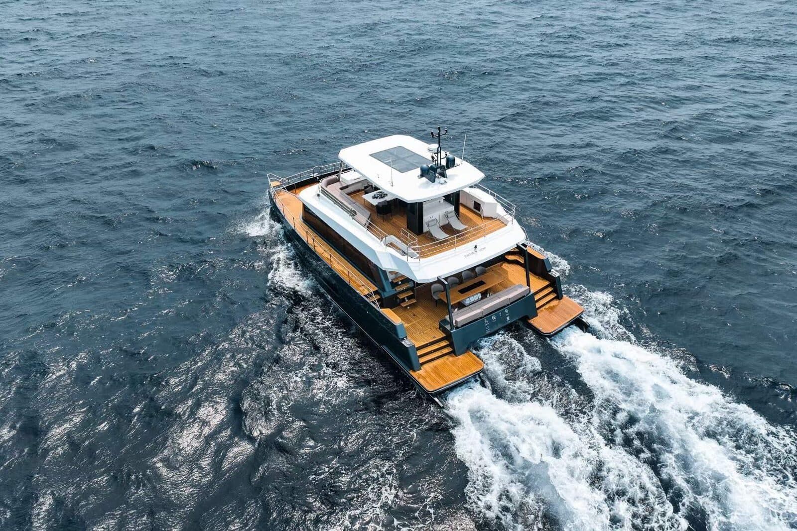 Парусная яхта с двигателем Yanmar JH-CR